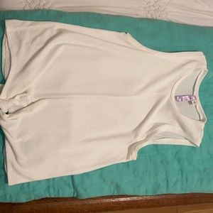 Cute and comfy Tank top!!